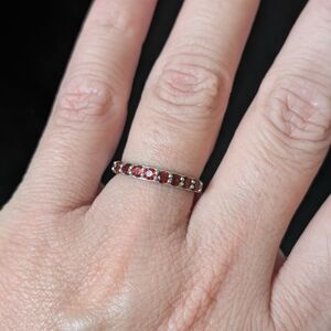 Sterling Silver Garnet Band Ring – Size 7